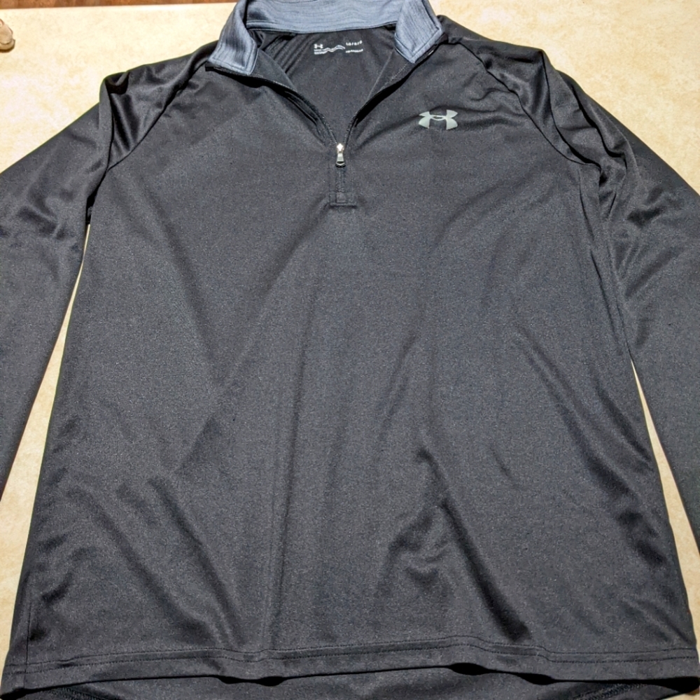 UA Quarter Zip Pullover